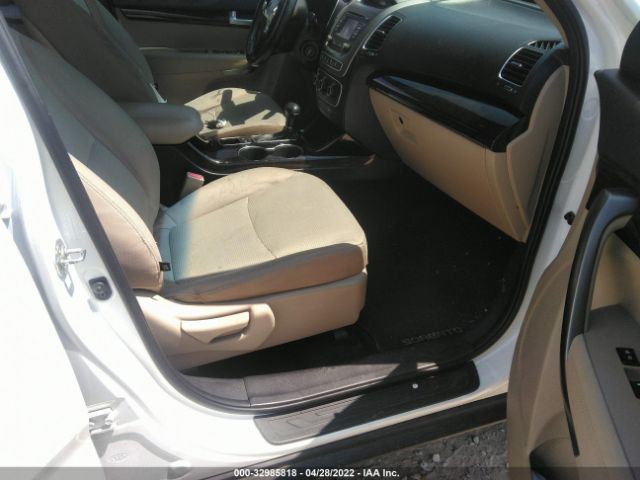 Photo 4 VIN: 5XYKT4A68EG534598 - KIA SORENTO 