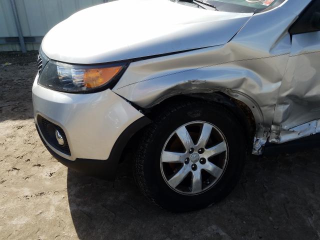 Photo 8 VIN: 5XYKT4A69DG407745 - KIA SORENTO LX 