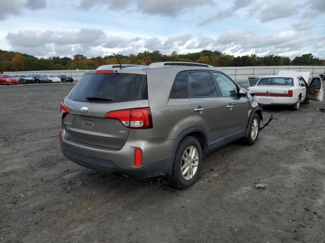 Photo 3 VIN: 5XYKT4A69FG620178 - KIA SORENTO LX 