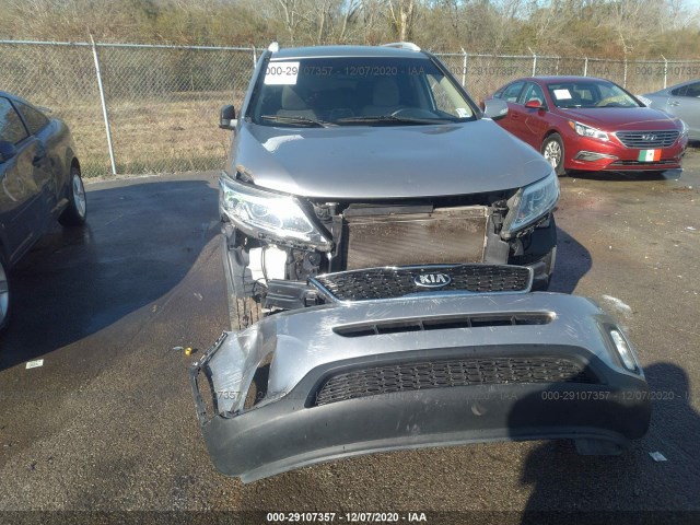 Photo 5 VIN: 5XYKT4A69FG625946 - KIA SORENTO 