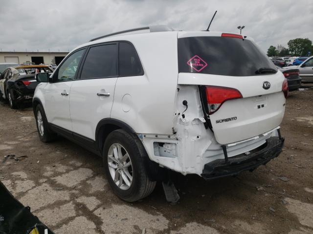 Photo 2 VIN: 5XYKT4A69FG633951 - KIA SORENTO LX 