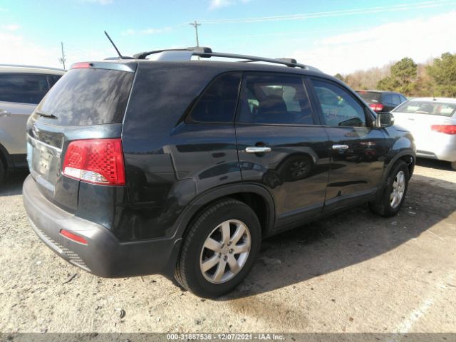 Photo 3 VIN: 5XYKT4A6XCG208198 - KIA SORENTO 