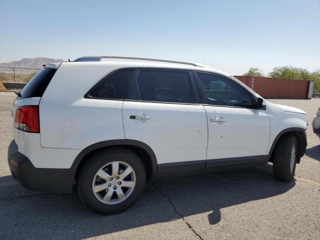 Photo 2 VIN: 5XYKT4A6XDG420522 - KIA SORENTO LX 