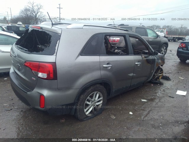 Photo 3 VIN: 5XYKT4A6XEG458849 - KIA SORENTO 