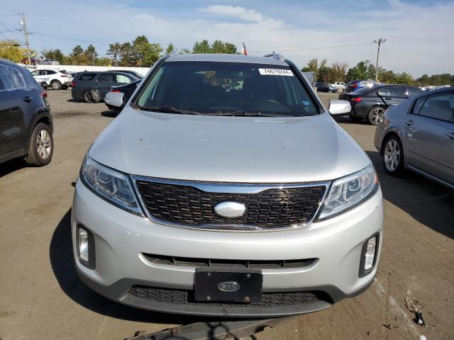 Photo 4 VIN: 5XYKT4A6XEG513140 - KIA SORENTO LX 