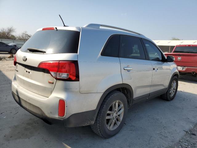 Photo 2 VIN: 5XYKT4A6XFG553901 - KIA SORENTO LX 