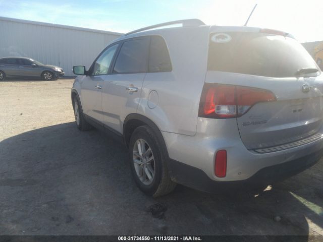 Photo 2 VIN: 5XYKT4A6XFG632369 - KIA SORENTO 