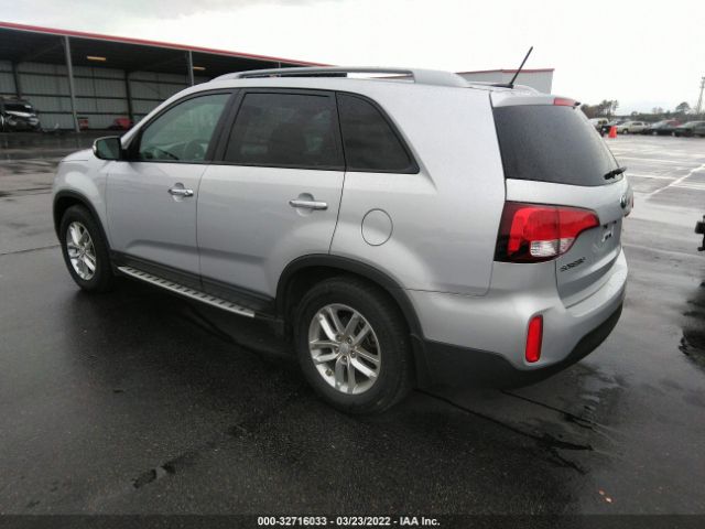 Photo 2 VIN: 5XYKT4A70FG600765 - KIA SORENTO 