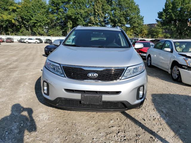 Photo 4 VIN: 5XYKT4A71EG471336 - KIA SORENTO LX 