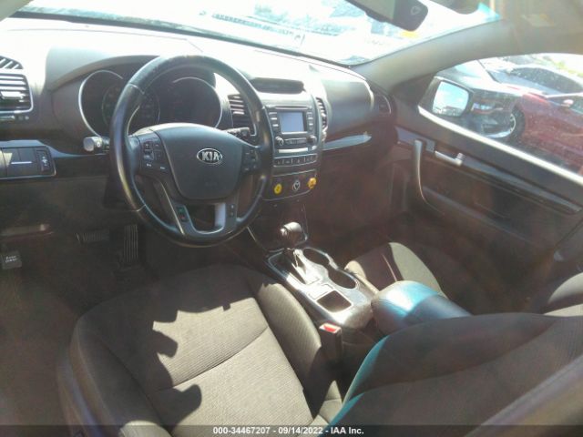 Photo 4 VIN: 5XYKT4A71FG582535 - KIA SORENTO 