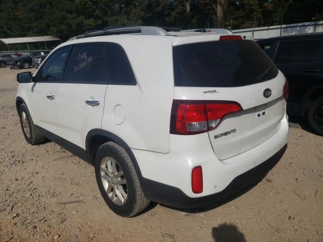 Photo 2 VIN: 5XYKT4A71FG611497 - KIA SORENTO LX 