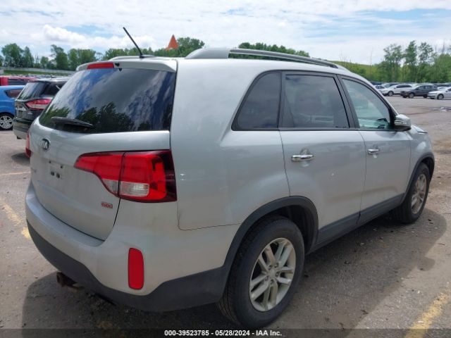 Photo 3 VIN: 5XYKT4A72FG589610 - KIA SORENTO 