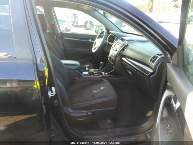 Photo 4 VIN: 5XYKT4A73EG474402 - KIA SORENTO 