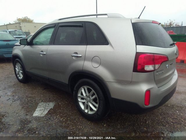 Photo 2 VIN: 5XYKT4A73FG598770 - KIA SORENTO 