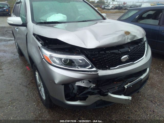 Photo 5 VIN: 5XYKT4A73FG598770 - KIA SORENTO 