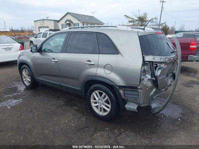 Photo 2 VIN: 5XYKT4A74FG548217 - KIA SORENTO 