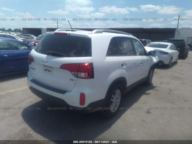 Photo 3 VIN: 5XYKT4A74FG555829 - KIA SORENTO 