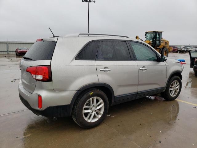 Photo 2 VIN: 5XYKT4A74FG612708 - KIA SORENTO LX 