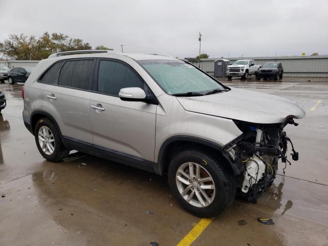 Photo 3 VIN: 5XYKT4A74FG612708 - KIA SORENTO LX 