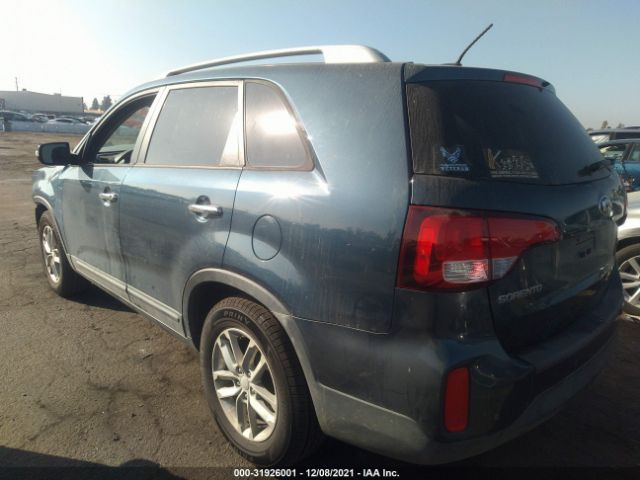 Photo 2 VIN: 5XYKT4A75FG569819 - KIA SORENTO 