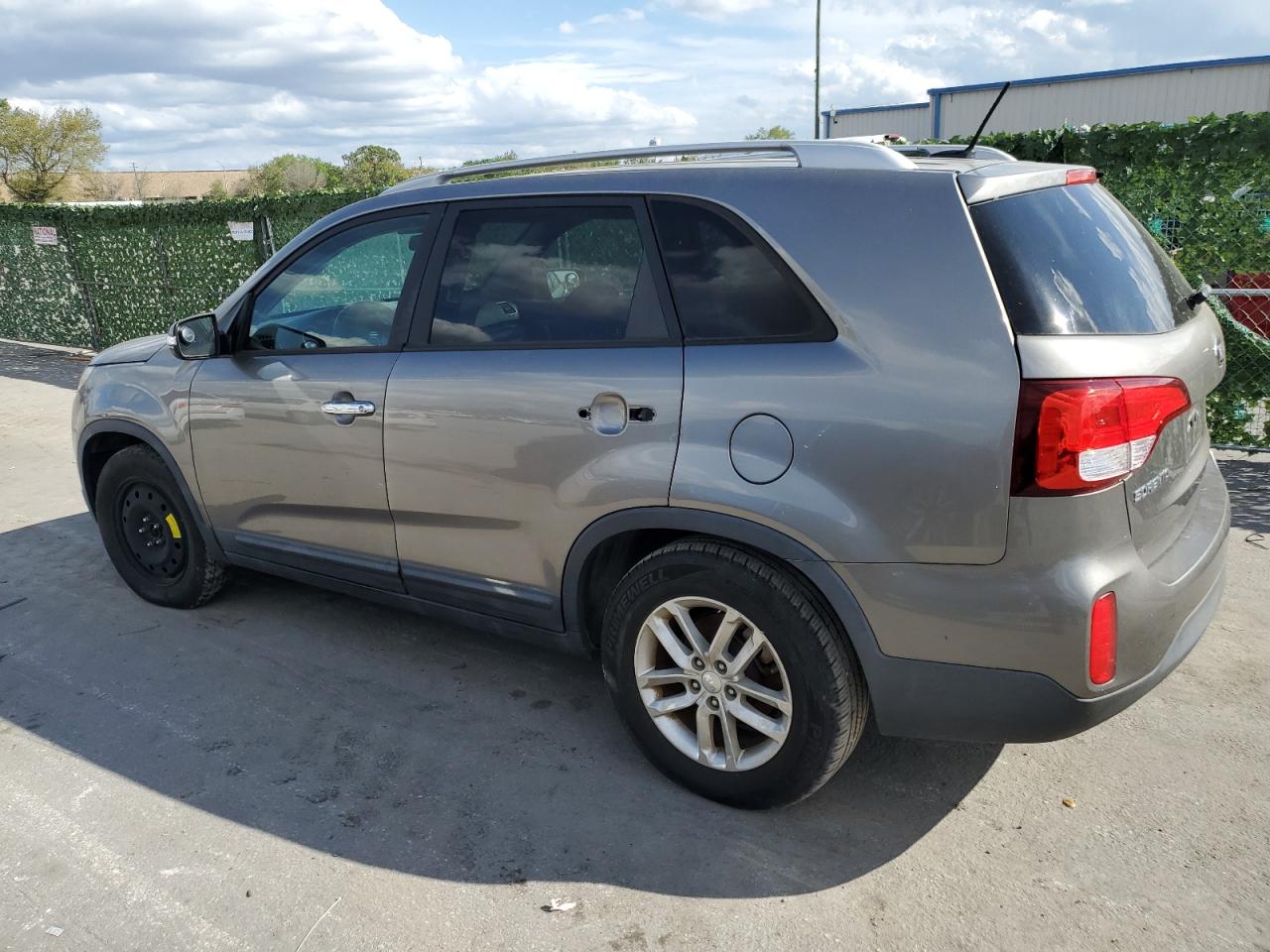 Photo 1 VIN: 5XYKT4A75FG590928 - KIA SORENTO 