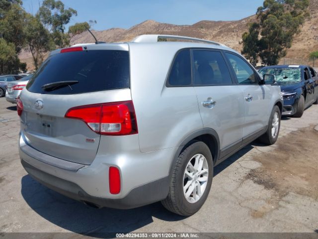 Photo 3 VIN: 5XYKT4A76FG569926 - KIA SORENTO 