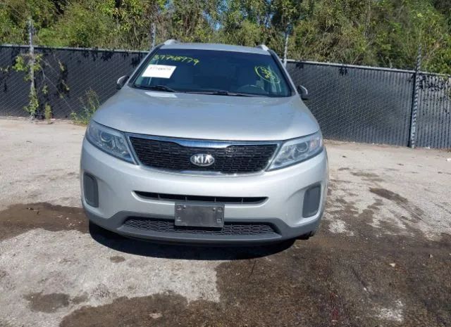 Photo 5 VIN: 5XYKT4A76FG597161 - KIA SORENTO 