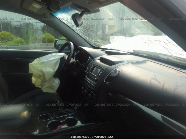 Photo 4 VIN: 5XYKT4A79EG460519 - KIA SORENTO 