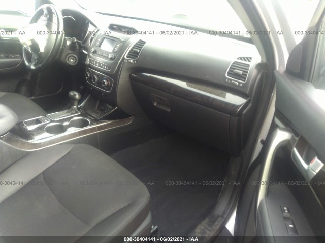 Photo 4 VIN: 5XYKT4A7XEG452008 - KIA SORENTO 