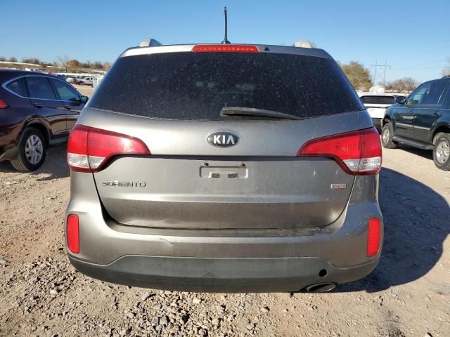 Photo 5 VIN: 5XYKT4A7XFG587457 - KIA SORENTO LX 