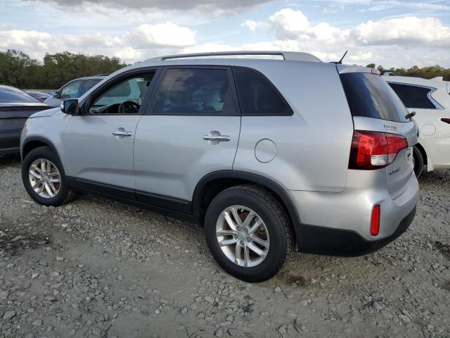 Photo 1 VIN: 5XYKT4A7XFG622661 - KIA SORENTO LX 