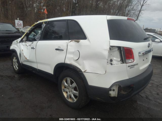 Photo 2 VIN: 5XYKTCA10BG008380 - KIA SORENTO 