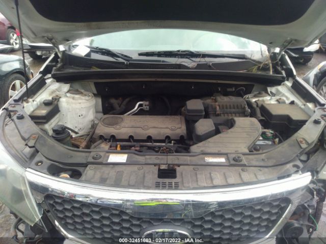 Photo 9 VIN: 5XYKTCA10BG008380 - KIA SORENTO 