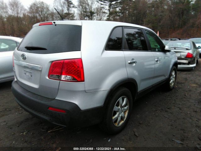 Photo 3 VIN: 5XYKTCA10BG015829 - KIA SORENTO 