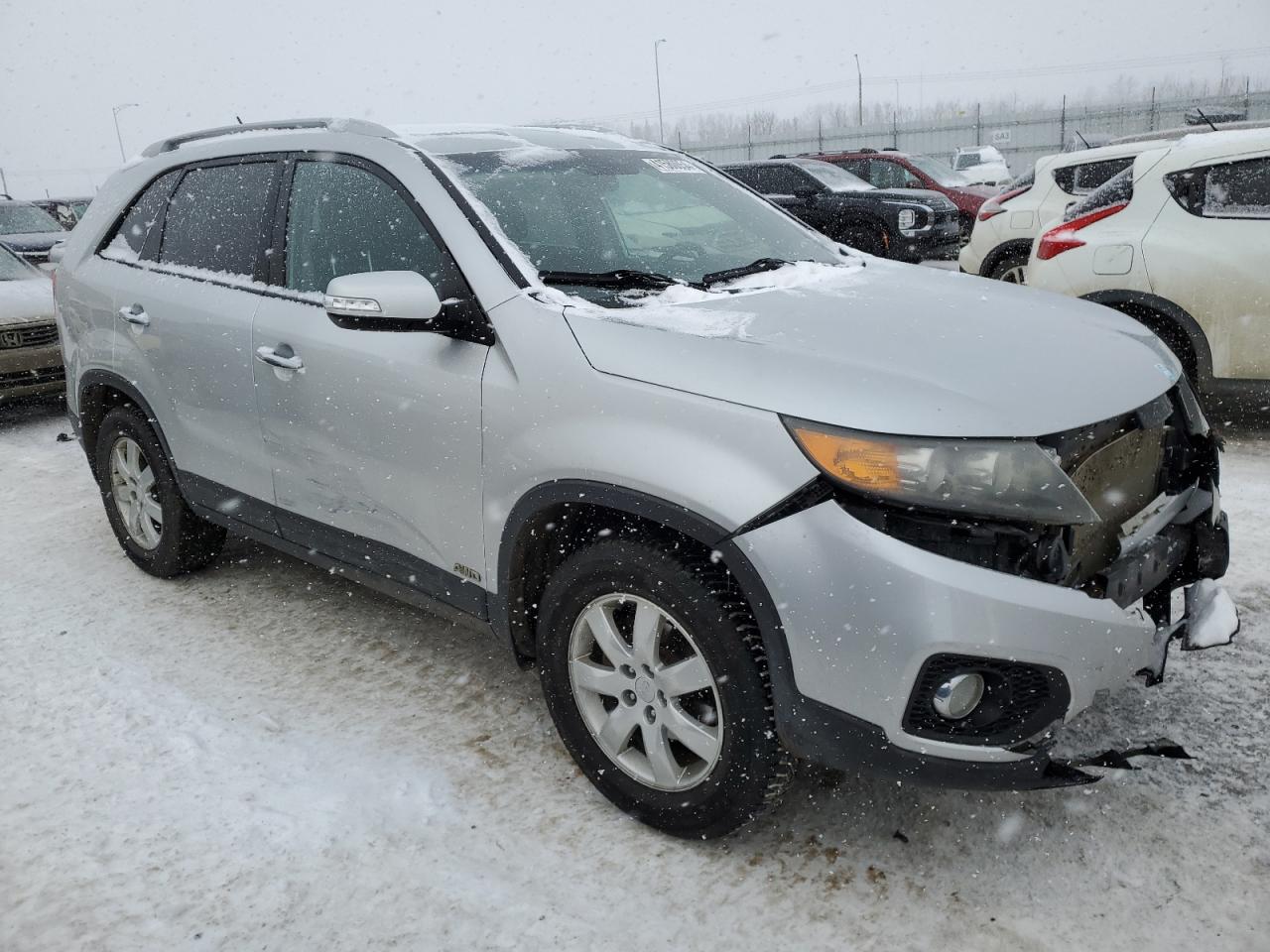 Photo 3 VIN: 5XYKTCA10BG156562 - KIA SORENTO 