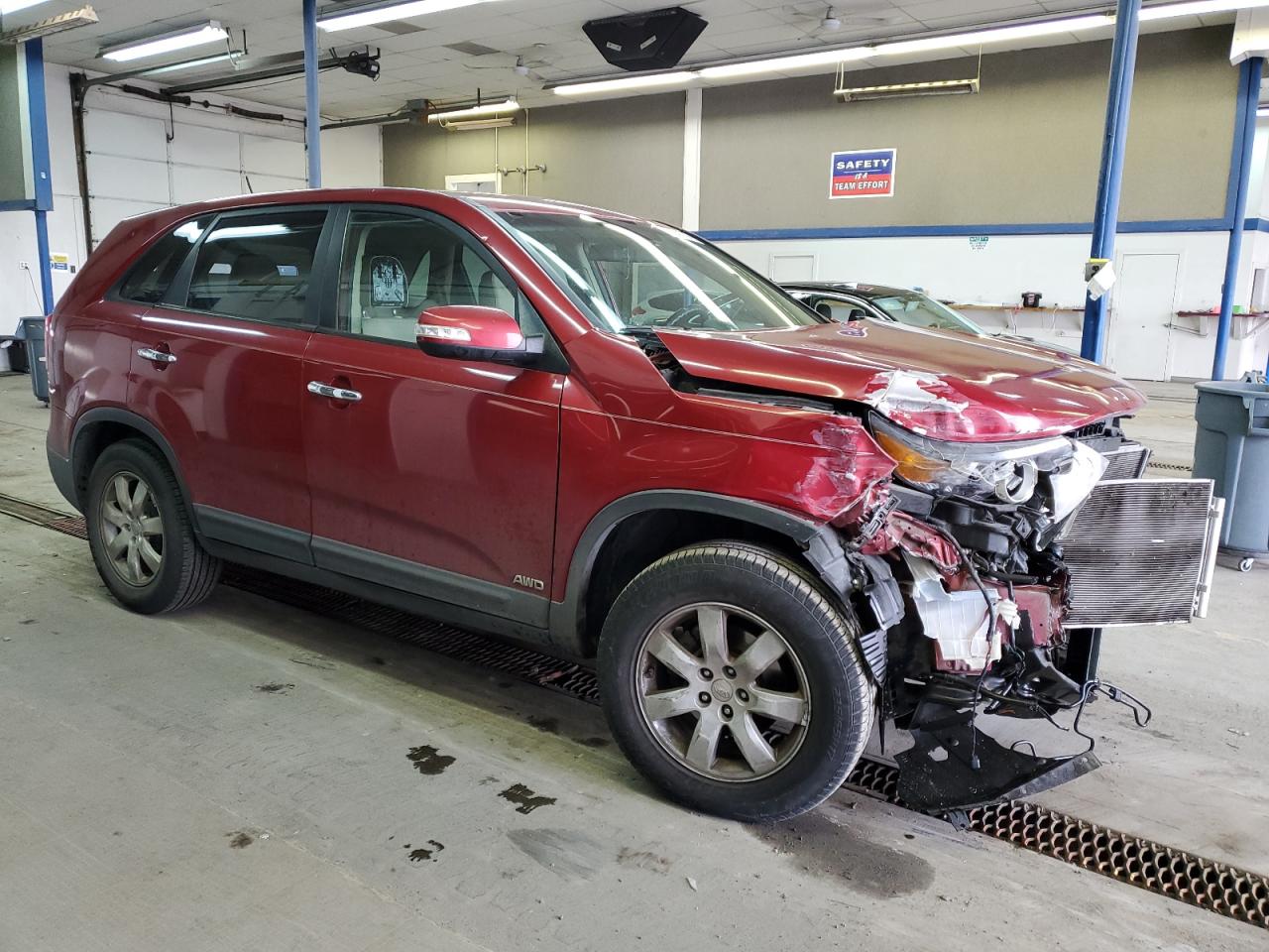 Photo 3 VIN: 5XYKTCA11BG007514 - KIA SORENTO 