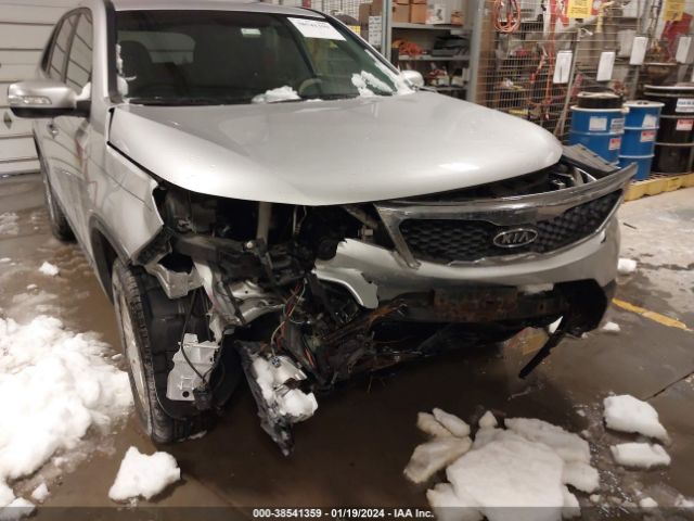 Photo 5 VIN: 5XYKTCA11BG042666 - KIA SORENTO 