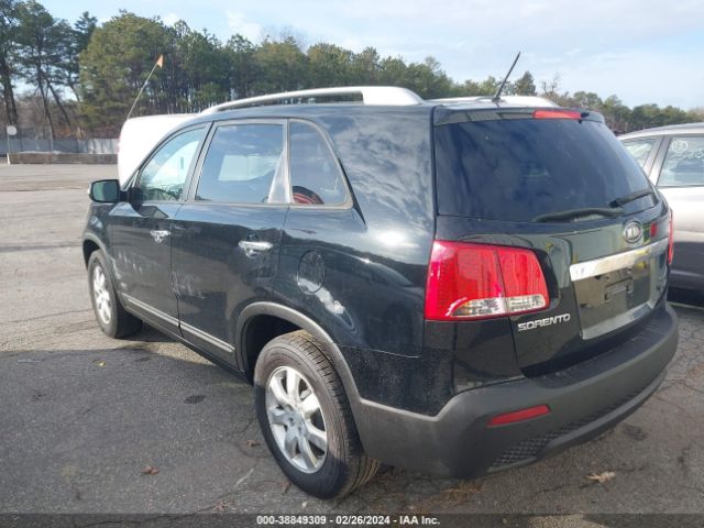 Photo 2 VIN: 5XYKTCA11BG092189 - KIA SORENTO 