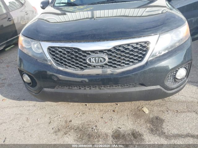 Photo 5 VIN: 5XYKTCA11BG092189 - KIA SORENTO 