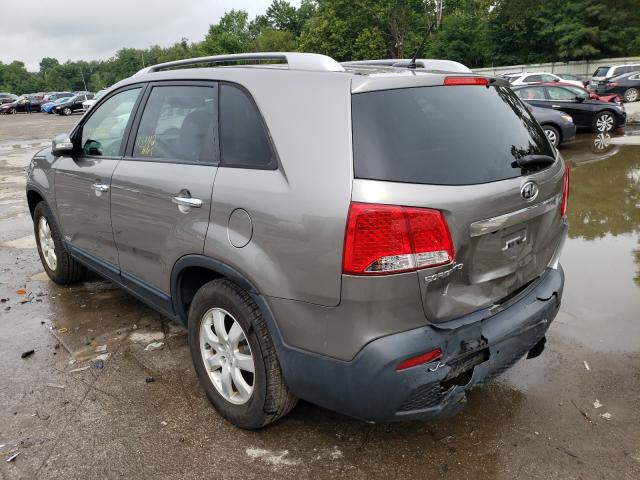 Photo 2 VIN: 5XYKTCA11BG111369 - KIA SORENTO 