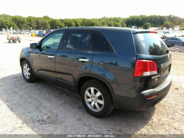 Photo 2 VIN: 5XYKTCA13BG024573 - KIA SORENTO 