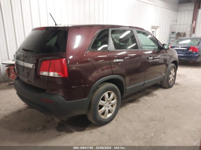 Photo 3 VIN: 5XYKTCA13BG061378 - KIA SORENTO 