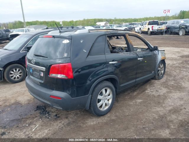 Photo 3 VIN: 5XYKTCA13BG079296 - KIA SORENTO 