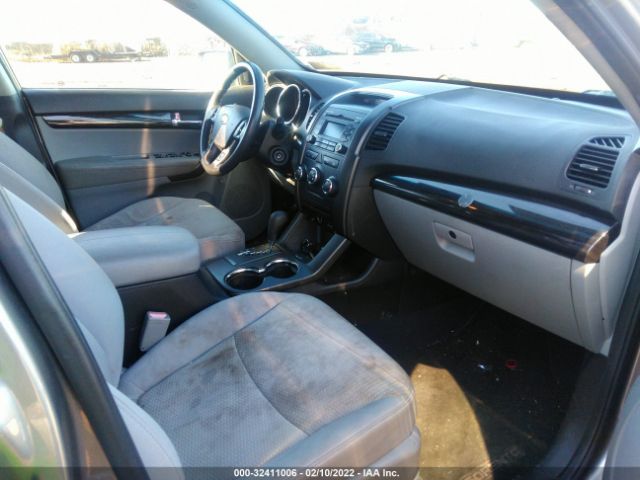 Photo 4 VIN: 5XYKTCA14BG112595 - KIA SORENTO 