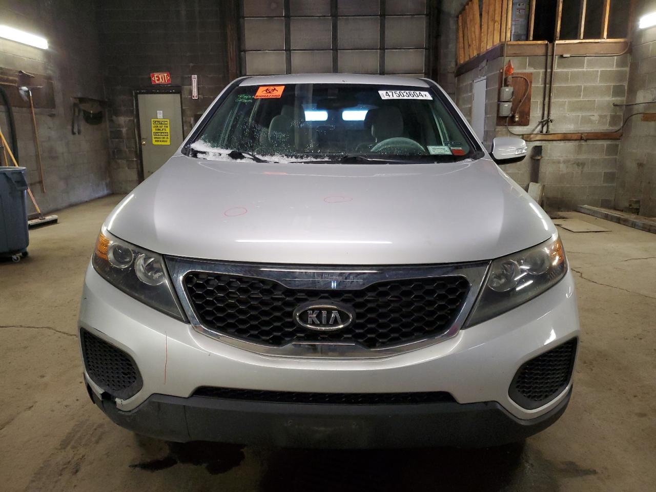 Photo 4 VIN: 5XYKTCA15BG112380 - KIA SORENTO 