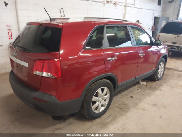 Photo 3 VIN: 5XYKTCA16BG004947 - KIA SORENTO 