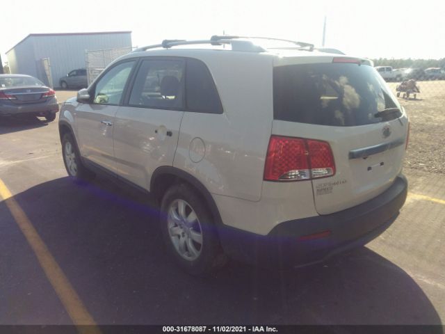 Photo 2 VIN: 5XYKTCA16BG056076 - KIA SORENTO 