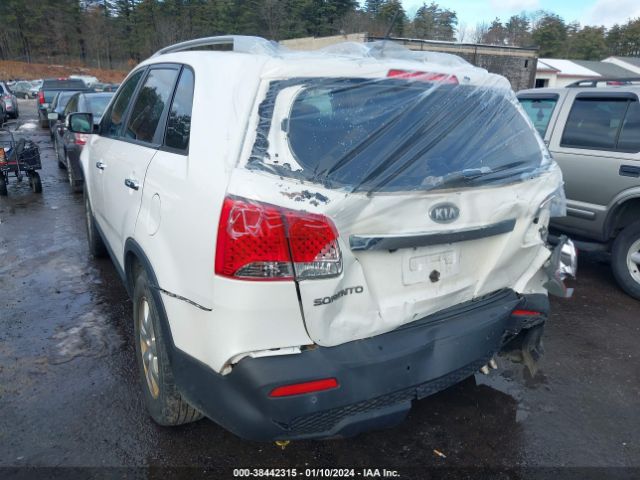 Photo 2 VIN: 5XYKTCA16BG143525 - KIA SORENTO 