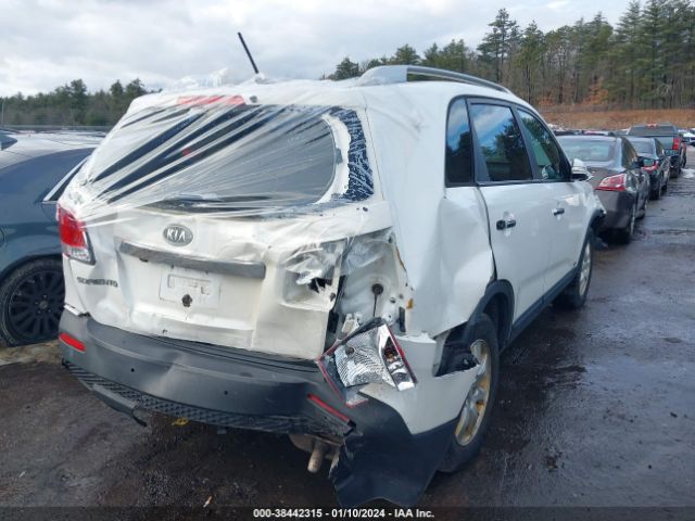 Photo 3 VIN: 5XYKTCA16BG143525 - KIA SORENTO 