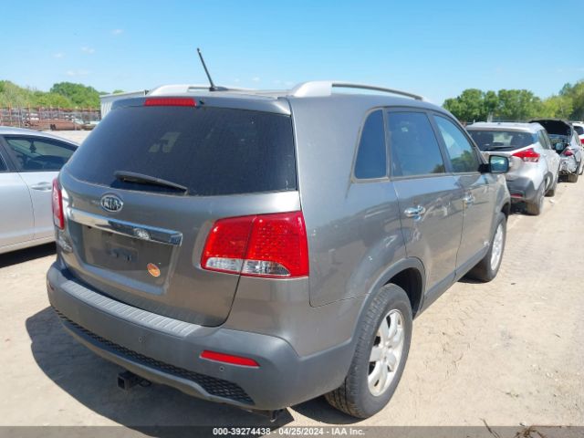 Photo 3 VIN: 5XYKTCA16BG169235 - KIA SORENTO 